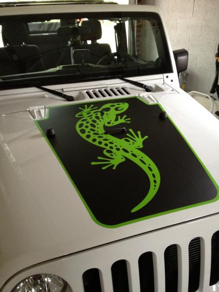 Help with black hood decal  - The top destination for Jeep JK  and JL Wrangler news, rumors, and discussion