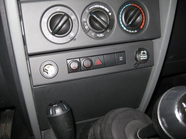 Heated seats outlet for jeep wrangler