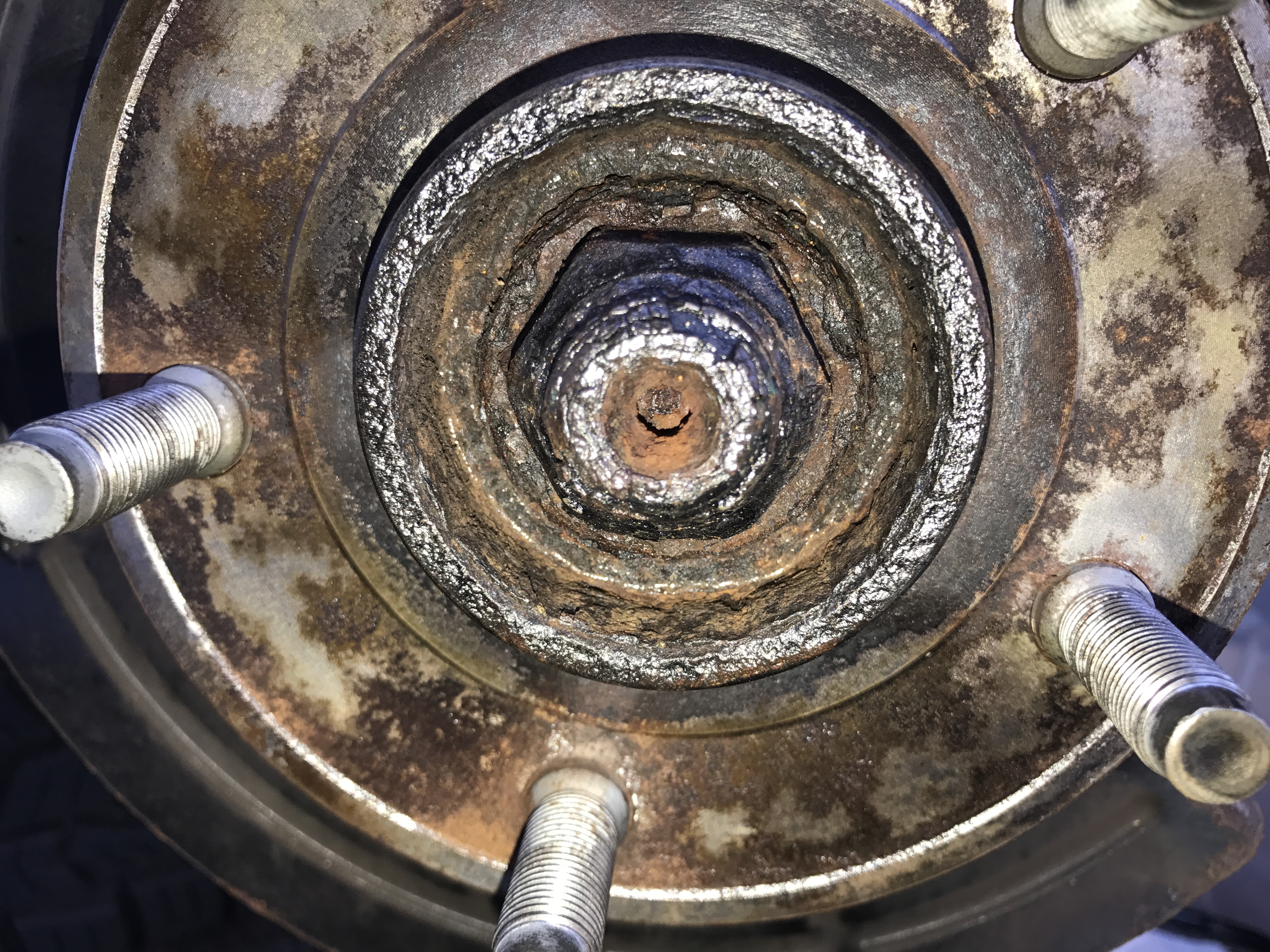 Front Wheel Hub / Axle Spindle Rusted Stuck  - The top  destination for Jeep JK and JL Wrangler news, rumors, and discussion