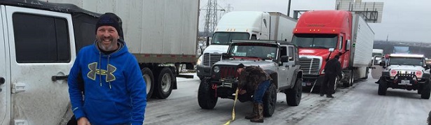 Texas Jeep Club Pulls Motorists and Truckers to Safety