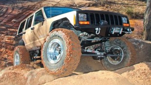 This Roughed-Up 1999 Jeep Cherokee is Still Going Strong