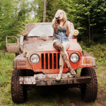 Happy Friday! More Hot Girls Posing With Hot Jeeps