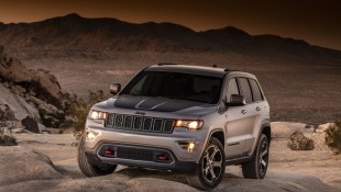 Photo Gallery: 2017 Jeep Grand Cherokee Trailhawk