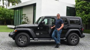 Alex Rodriguez Mods a Jeep in First-ever Jeep Web Series