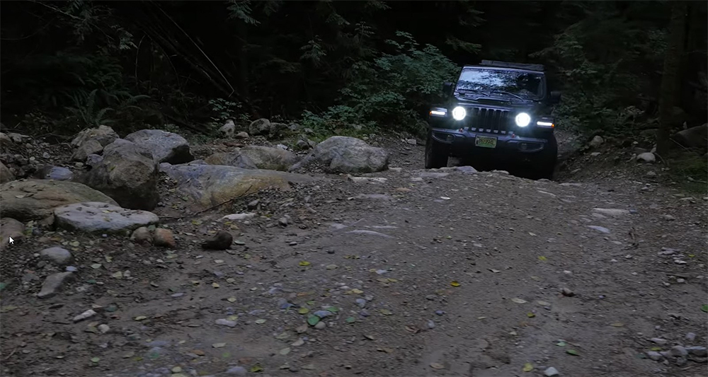 Jeep Gladiator Mountain Trail