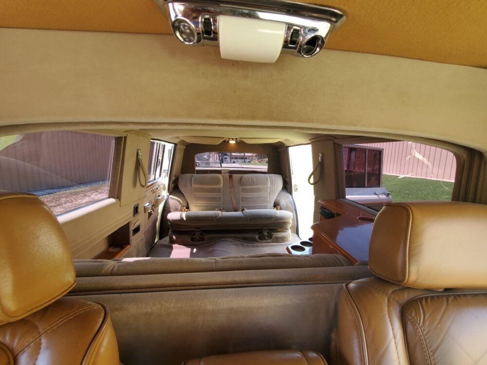 1986 Jeep Grand Wagoneer limousine interior