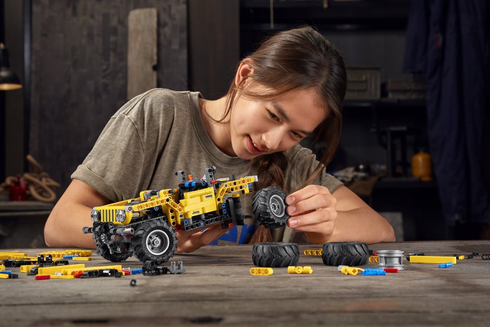 Lego Technic Jeep Wrangler