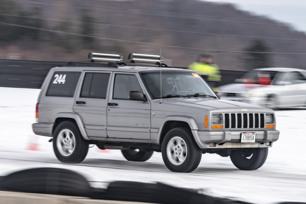 XJ snow