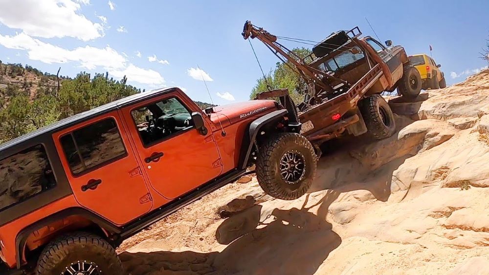 Wrangler Rubicon With Blown Engine Saved From Deep Ravine