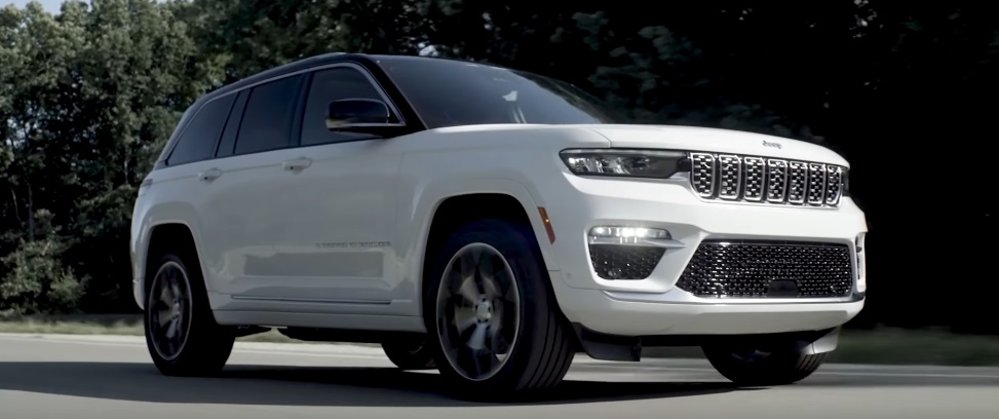 The all-new two-row 2022 Jeep Grand Cherokee 4xe