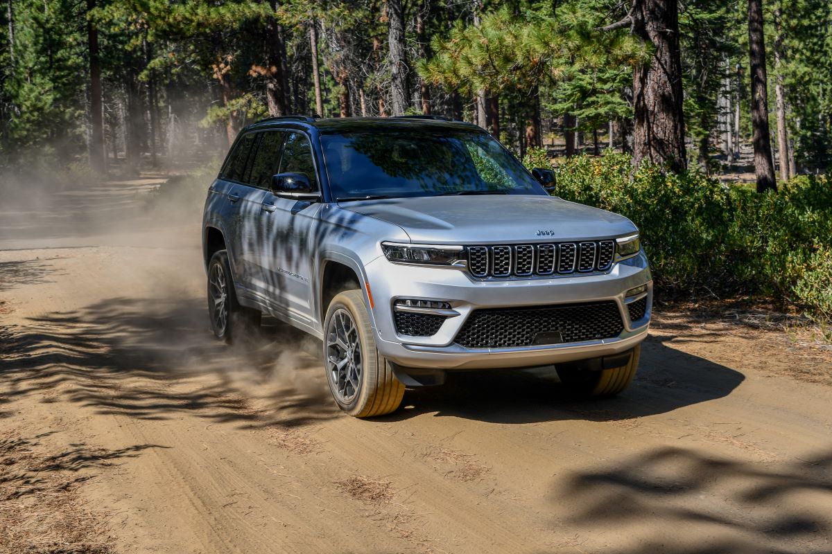 Jeep Grand Cherokee 4xe Summit Reserve is a Cowboy in a Tux